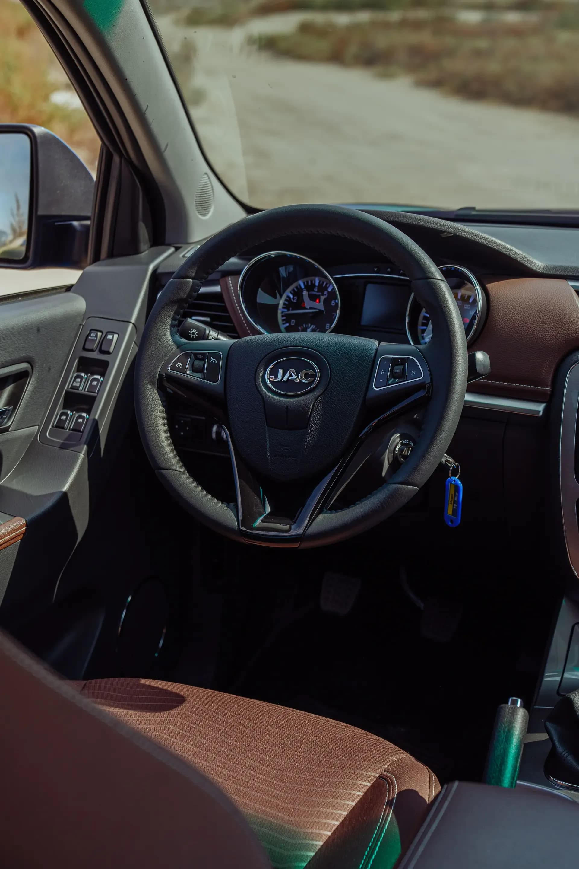 عجلة قيادة متعددة الوظائف